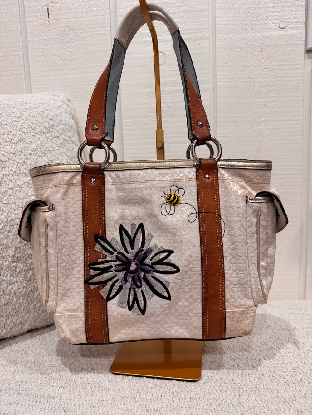 Rare - Vintage Coach Bumble Bee - Picture 2 of 8